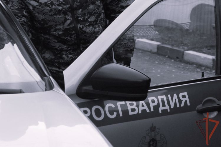 Росгвардейцы оказали доврачебную помощь мужчине в Суоярви
