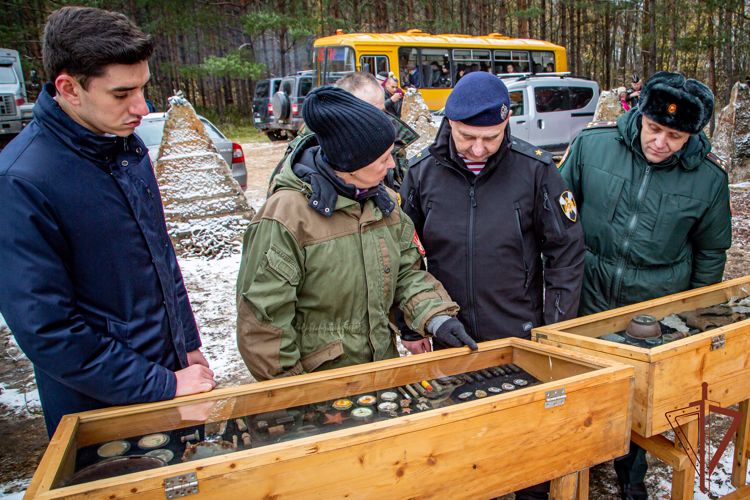 Командующий Северо-Западным округом Росгвардии принял участие в церемонии открытия плит с именами воинов НКВД, оборонявших Ленинград