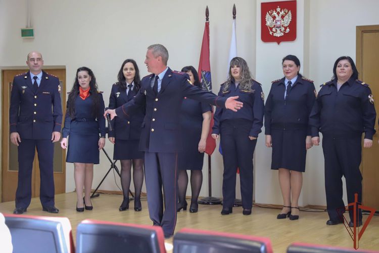 В московском Управлении вневедомственной охраны прошел концерт ко Дню образования службы