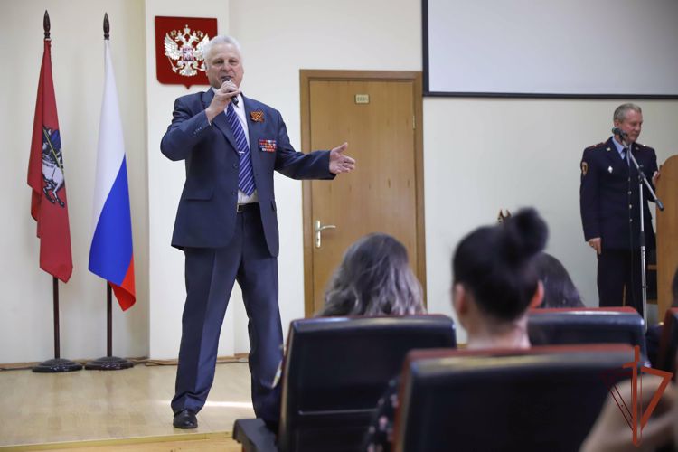 В московском Управлении вневедомственной охраны прошел концерт ко Дню образования службы
