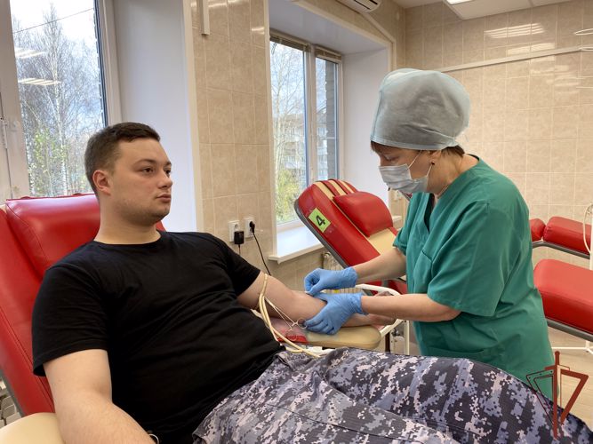 В Сыктывкаре росгвардейцы присоединились ко всероссийскому марафону донорства костного мозга