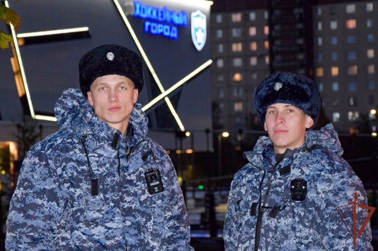 Росгвардейцы обеспечили безопасность матча КХЛ в Санкт-Петербурге