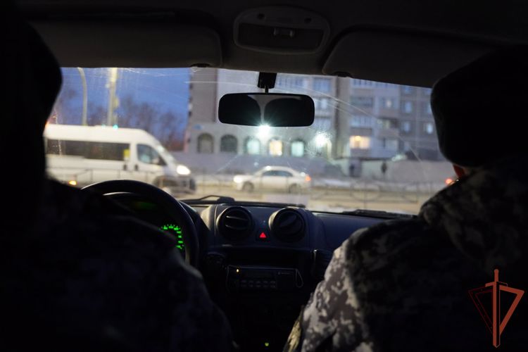Росгвардейцы по горячим следам задержали подозреваемого в убийстве в Челябинской области