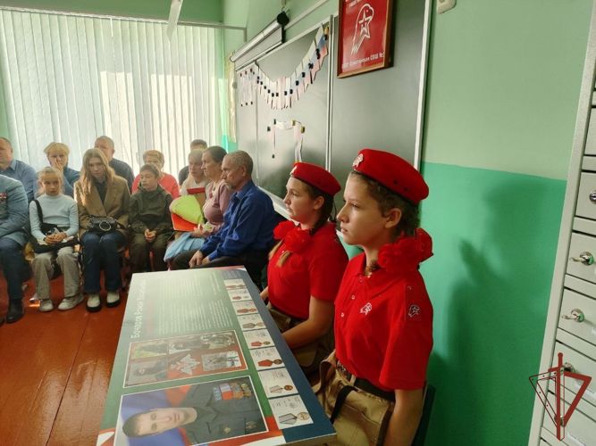 В Белгородской области открыли парту Героя памяти ветерана Росгвардии 