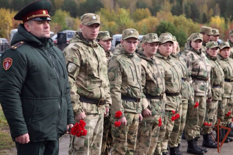 Военнослужащие Росгвардии открыли мемориал воинам северского гарнизона в Томской области