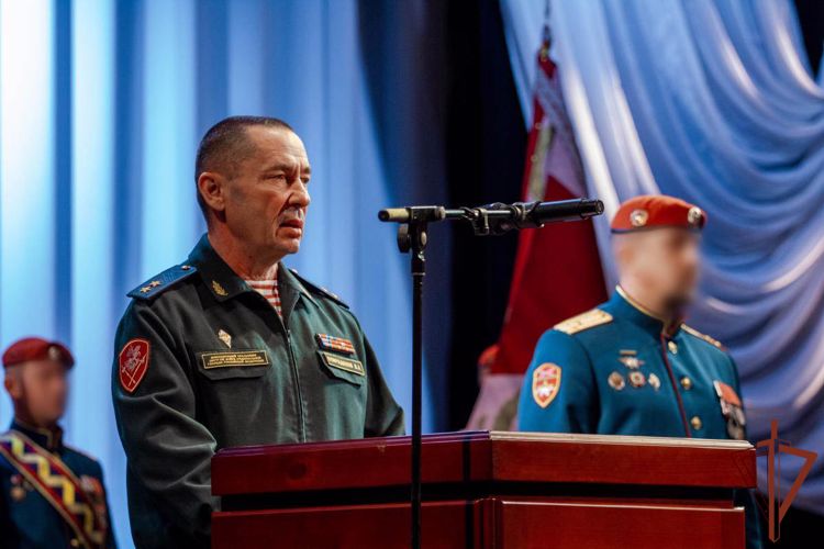 Отряду специального назначения «Урал» Росгвардии вручено боевое знамя нового образца (видео)