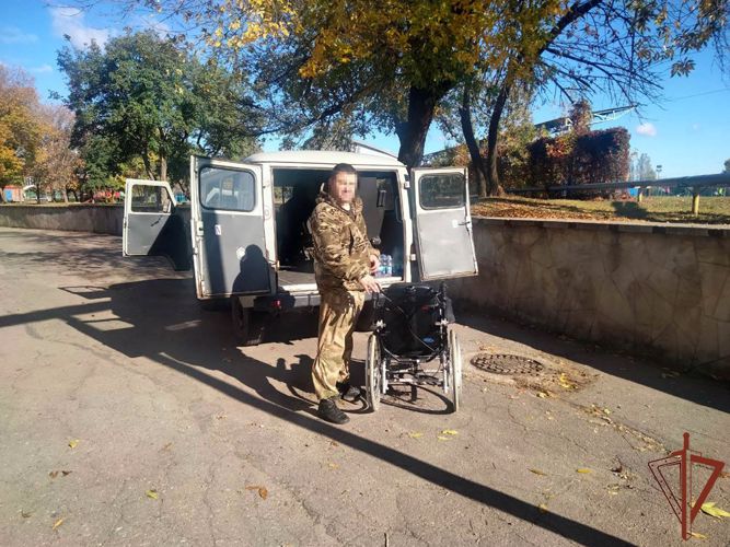 Росгвардейцы помогли семье особенного ребенка в ЛНР 