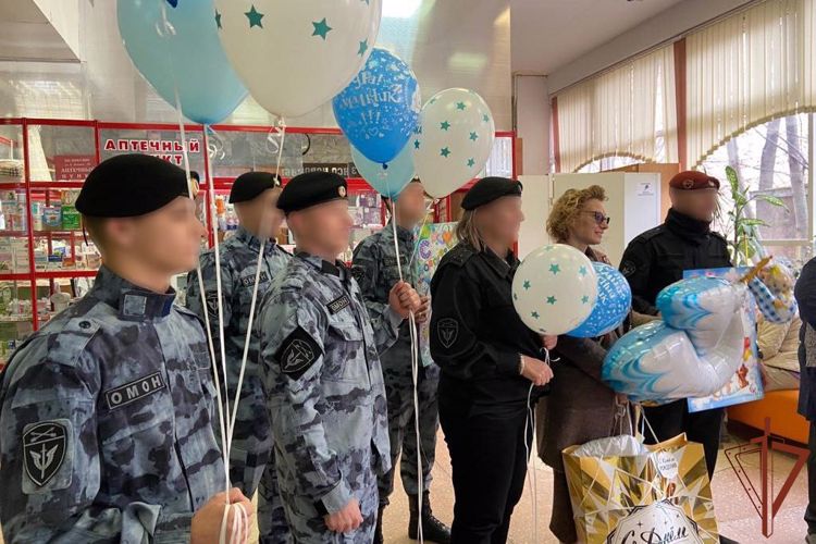 Мероприятия по случаю Дня отца провели росгвардейцы в Сибири