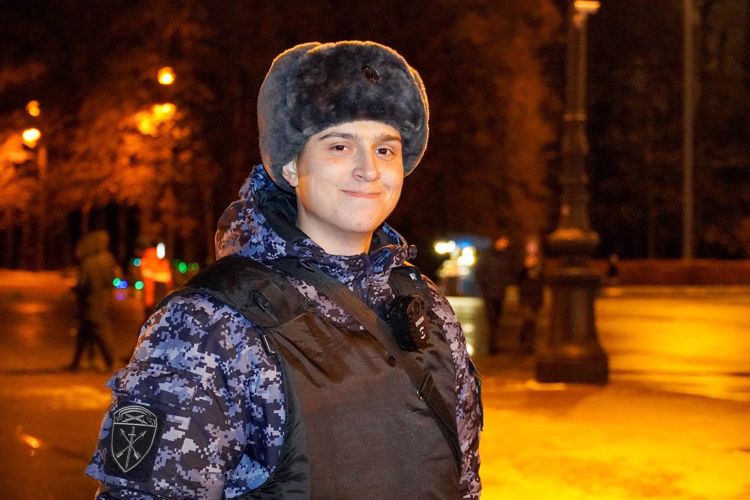  Сотрудники и военнослужащие Росгвардии обеспечили правопорядок при проведении спортивных мероприятий в Петербурге