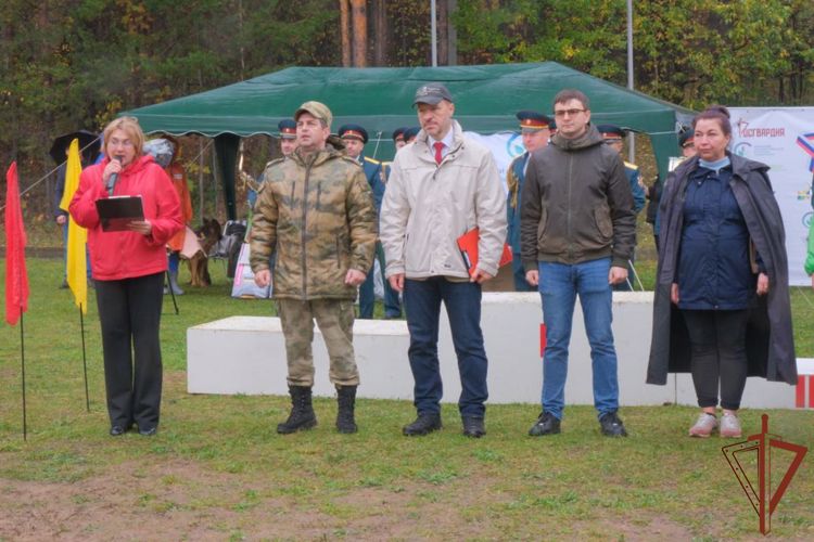 В Екатеринбурге прошла выставка овчарок памяти кинолога Росгвардии