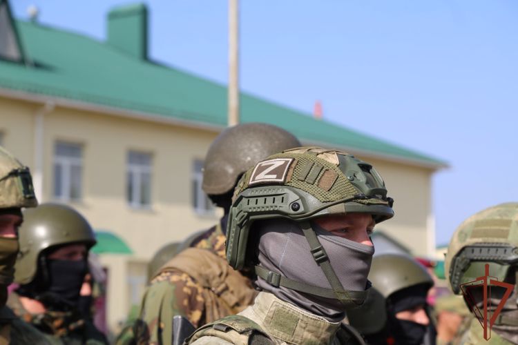  Отряд специального назначения «Вятич» Южного округа Росгвардии отметил 25-летие со дня своего образования.