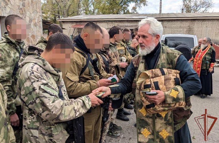 Священнослужители встретились с бойцами спецназа Росгвардии в ЛНР