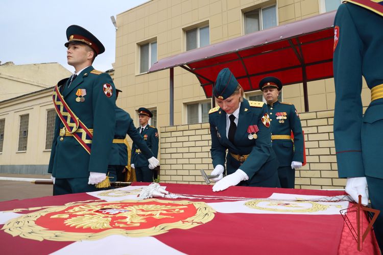 Воинской части Росгвардии в Казани вручено Боевое знамя