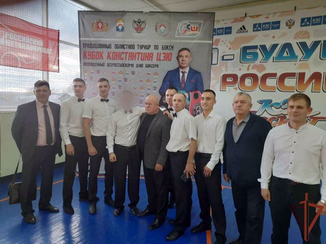 Офицер СОБР «Норд» Росгвардии признан лучшим судьей турнира по боксу «Кубок Константина Цзю», завершившемся на Урале