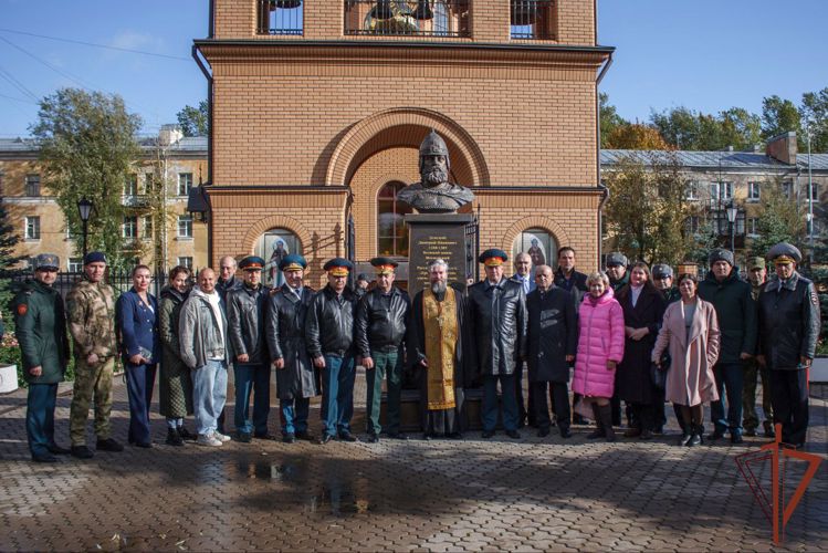 В Санкт-Петербургском институте Росгвардии состоялось торжественное мероприятие в честь образования учебного заведения