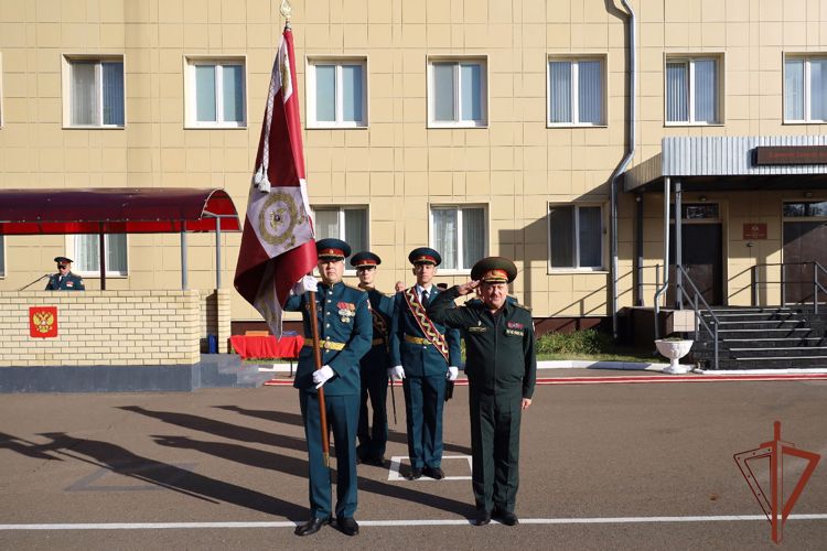 Воинской части Росгвардии в Казани вручено Боевое знамя
