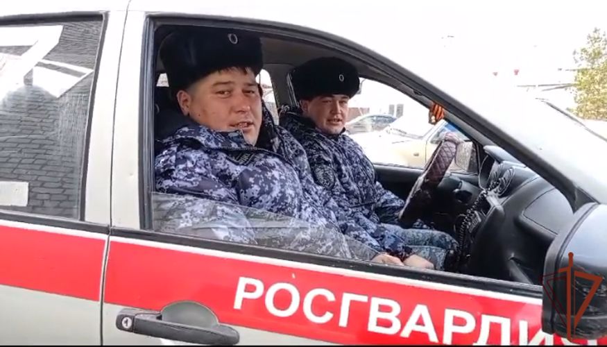 Военнослужащие и сотрудники Уральского округа войск национальной гвардии приняли участие в мероприятиях ко Дню народного единства