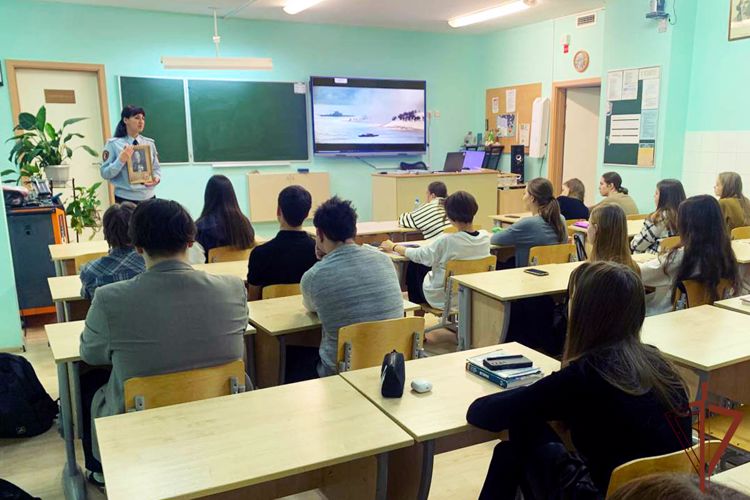 Росгвардия провела познавательные встречи для уральской молодежи