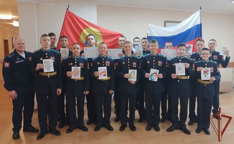 Ежегодная всероссийская ведомственная акция Росгвардии «С любовью к маме» стартовала на Урале (видео)
