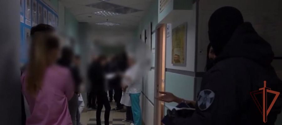 Спецназ Росгвардии задержал подозреваемых в мошенничестве учредителей медцентров в Челябинске