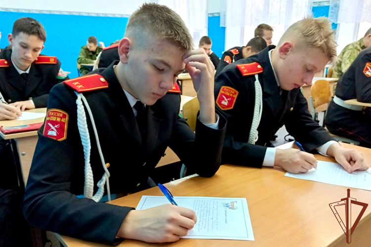 Ежегодная всероссийская ведомственная акция Росгвардии «С любовью к маме» стартовала на Урале (видео)