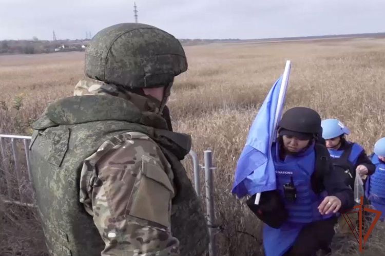 Безопасную ротацию наблюдателей миссии МАГАТЭ на Запорожской АЭС обеспечила Росгвардия