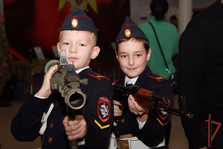Посвященное Дню ветерана войск правопорядка торжественное собрание состоялось в Хабаровске