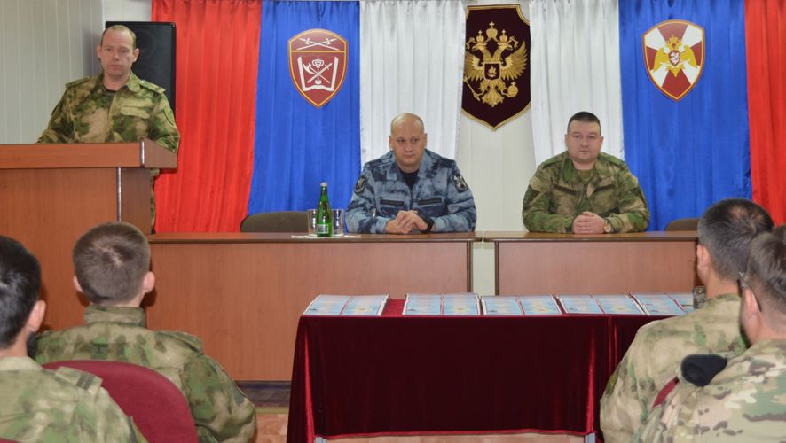  Кинологи Росгвардии завершили курс профессиональной подготовки в Тюмени (видео)