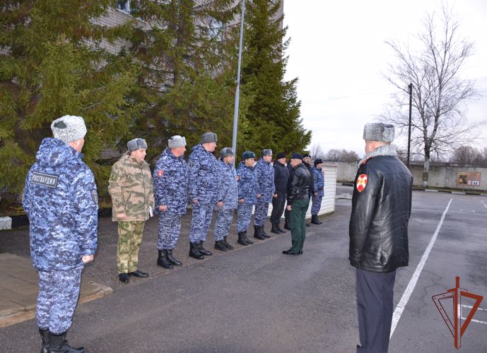 Командующий Северо-Западным округом Росгвардии проверил готовность  подразделений в Новгородской области