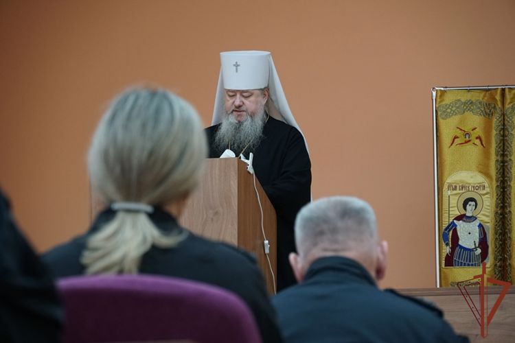 Состоялась встреча Митрополита Корнилия с сотрудниками Росгвардии в Архангельске