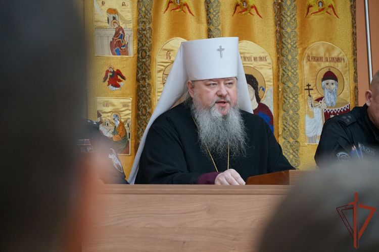 Состоялась встреча Митрополита Корнилия с сотрудниками Росгвардии в Архангельске