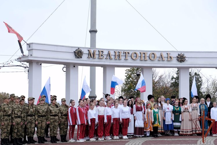 Праздничную акцию в Запорожской области поддержал профильный класс Росгвардии