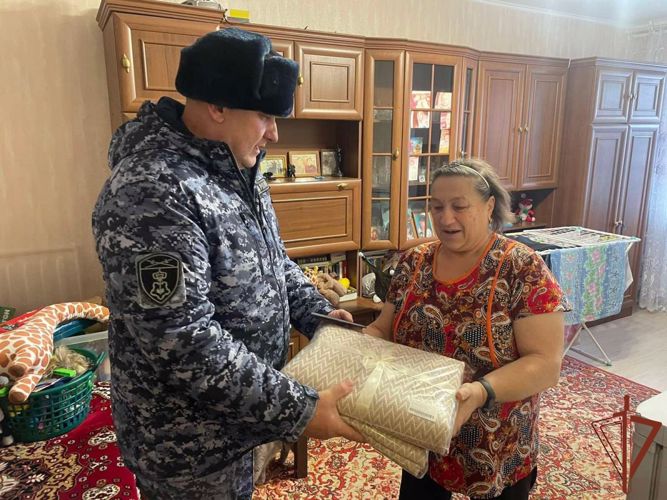 Мероприятия ко Дню матери продолжаются в Уральском округе Росгвардии (видео)