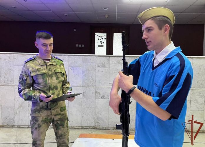Росгвардия проводит патриотические мероприятия с молодежью на Урале