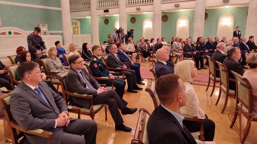 Офицер Уральского округа Росгвардии отмечен знаком «За заслуги перед Свердловской областью»
