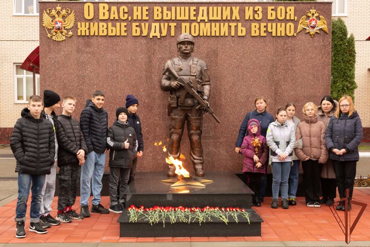 Росгвардейцы провели для воспитанников пятигорского детского дома праздничное мероприятие