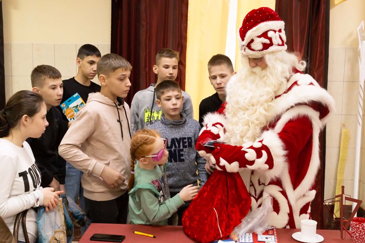 Росгвардейцы провели для воспитанников пятигорского детского дома праздничное мероприятие