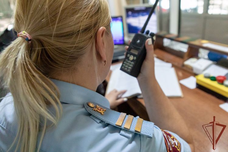 Сотрудники  Росгвардии помогли вернуться к родным потерявшемуся в Кисловодске ребенку 
