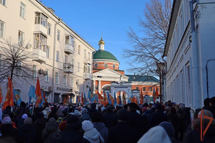 В Казани военнослужащие Росгвардии приняли участие в обеспечении безопасности крестного хода