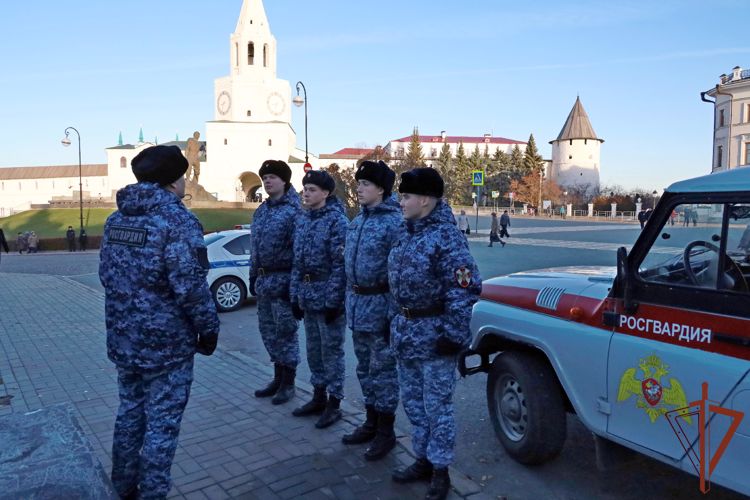 В Казани военнослужащие Росгвардии приняли участие в обеспечении безопасности крестного хода