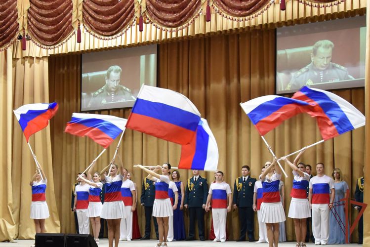 Командующий Сибирским округом Росгвардии поздравил личный состав с Днем народного единства