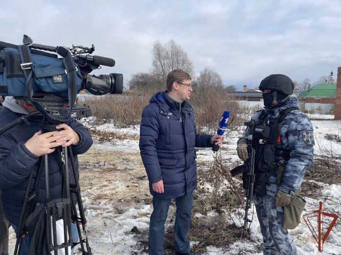 Поздравили журналистов со Всемирным днем телевидения в Центральном округе Росгвардии