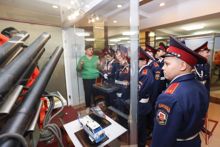 Ученики московского кадетского класса приняли кадетскую клятву в Центральном музее Росгвардии