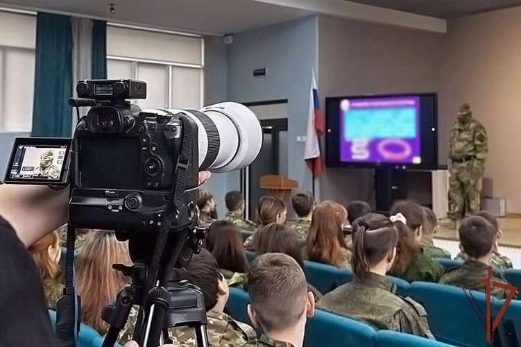 Подшефные Росгвардии школьники из Запорожской области стали участниками федерального телепроекта
