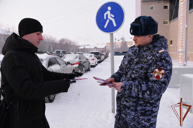 На Урале росгвардейцы проводят профилактические мероприятия в рамках ведомственной акции «Безопасный Новый год» 