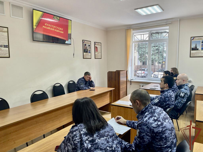 Мероприятия в честь Дня Конституции России проходят в Северо-кавказском округе Росгвардии