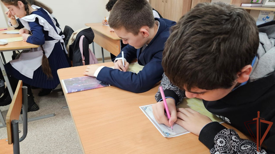 Росгвардия поддержала акцию «Письмо защитнику Отечества» в Северной Осетии