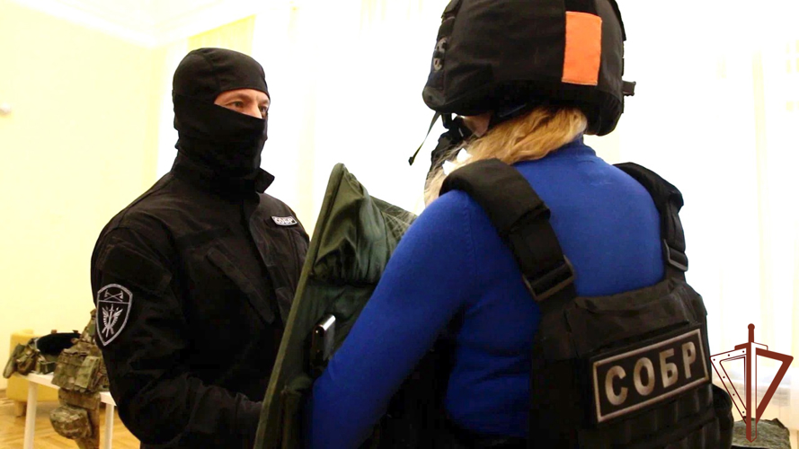 Росгвардейцы рассказывают юным жителям Приволжья о службе в ведомстве
