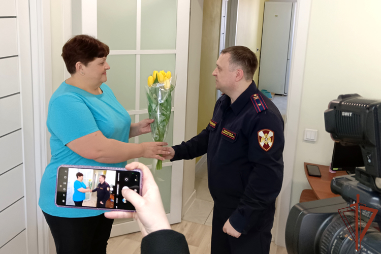 Всероссийская ведомственная акция «Весенний комплимент от Росгвардии» проходит в Зауралье (видео)
