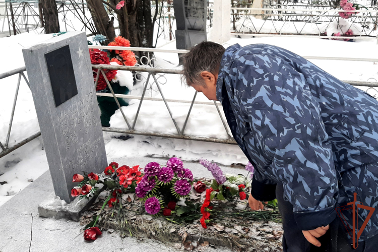 Память героически павших своих боевых товарищей почтили росгвардейцы на Урале